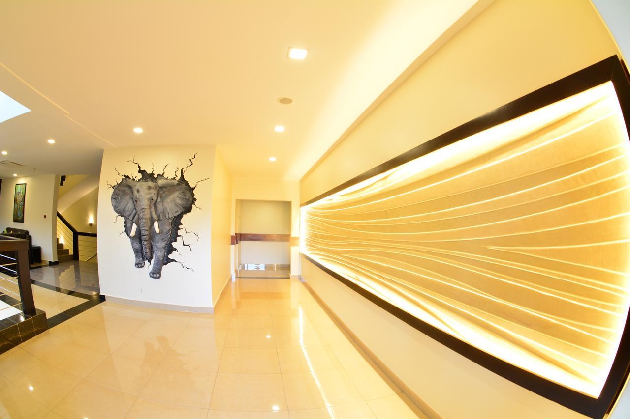 Best Western Premier Garden Hotel Entebbe Ngoại thất bức ảnh
