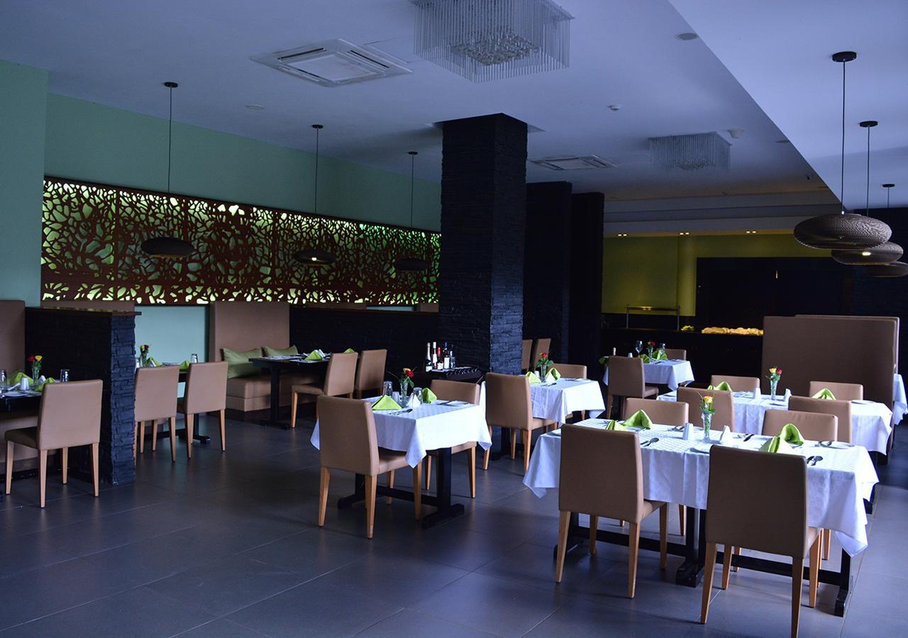 Best Western Premier Garden Hotel Entebbe Ngoại thất bức ảnh