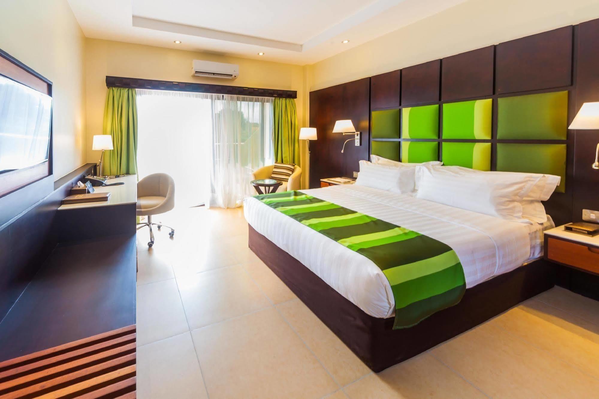 Best Western Premier Garden Hotel Entebbe Ngoại thất bức ảnh